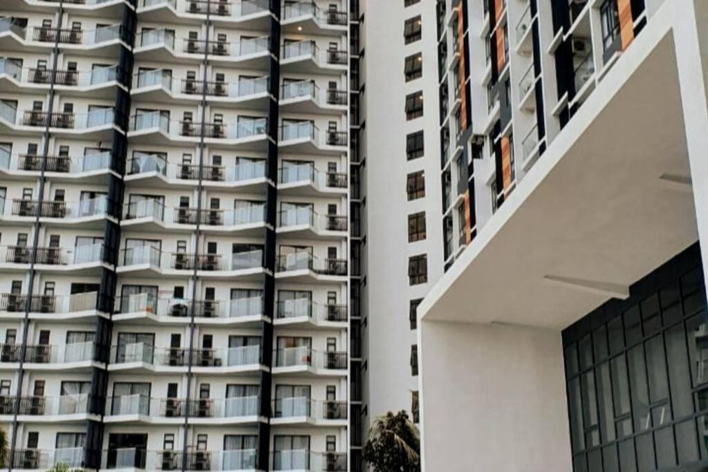 Timurbay By Irish Studio Suite Seaview Wifi Netflix Kuantan Exteriör bild