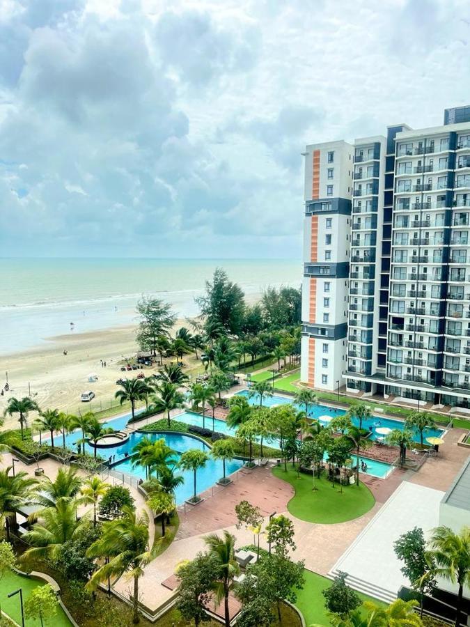 Timurbay By Irish Studio Suite Seaview Wifi Netflix Kuantan Exteriör bild