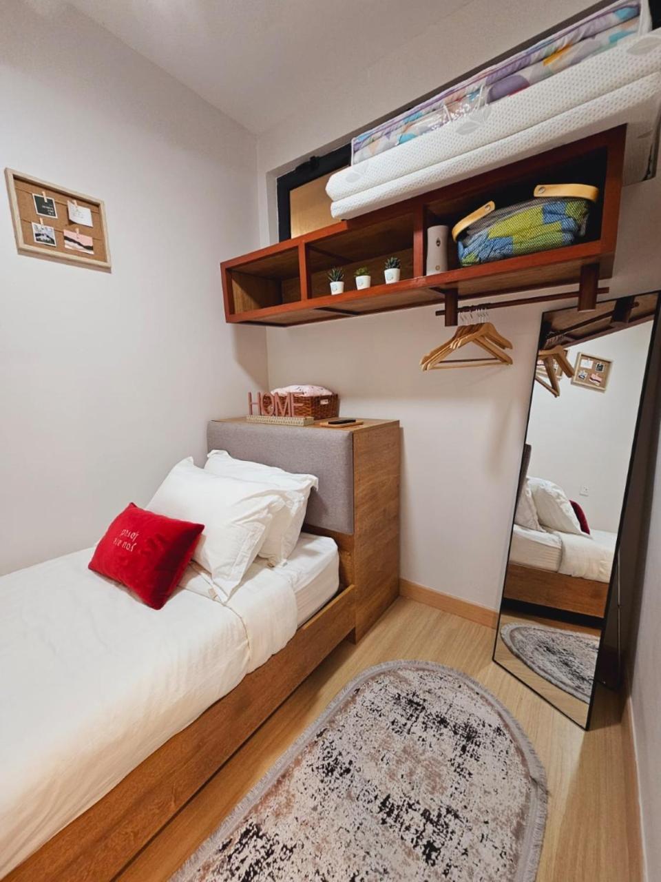 Timurbay By Irish Studio Suite Seaview Wifi Netflix Kuantan Exteriör bild